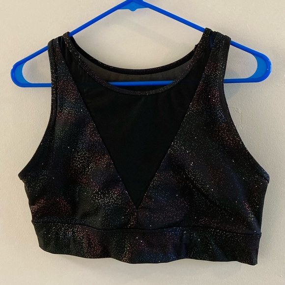 @poshizmynizz New ⭐️ Sports Bra w. Mesh Detailing - Picture 4 of 7